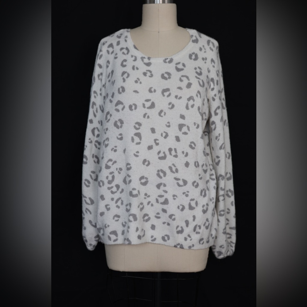 Gray Leopard Print Sweater